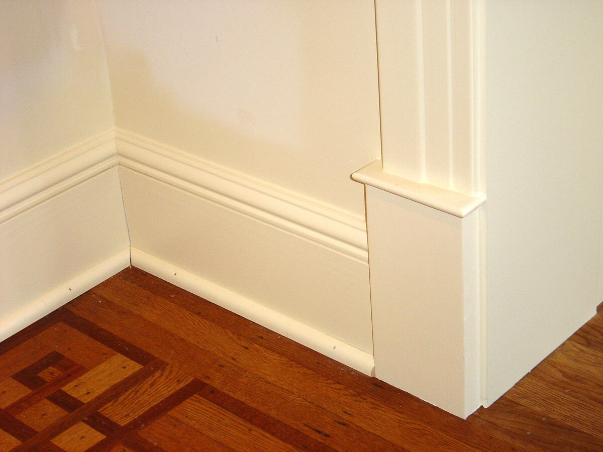 Baseboard electrical outlet strip