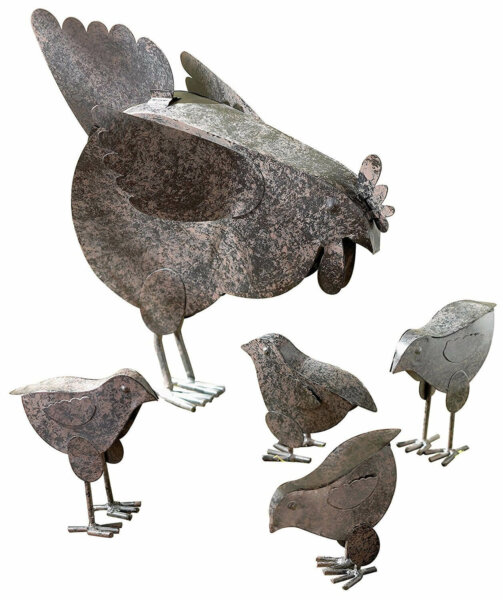 mother hen and chicks sculpture