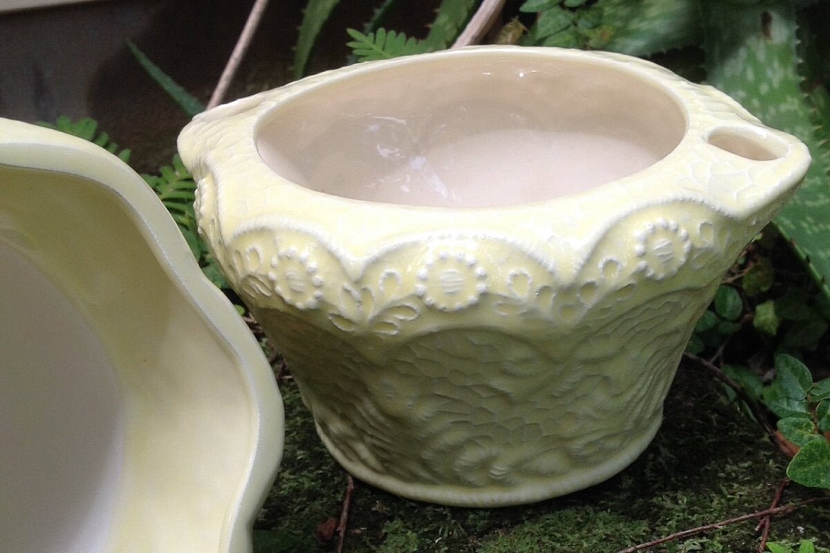 Ceramic Lace Design Self-Watering Planter
