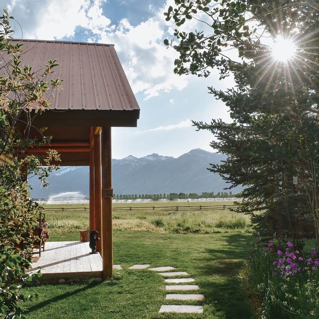 exterior of cabin with a mountain view