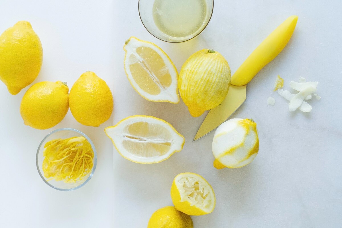 juicing a lemon