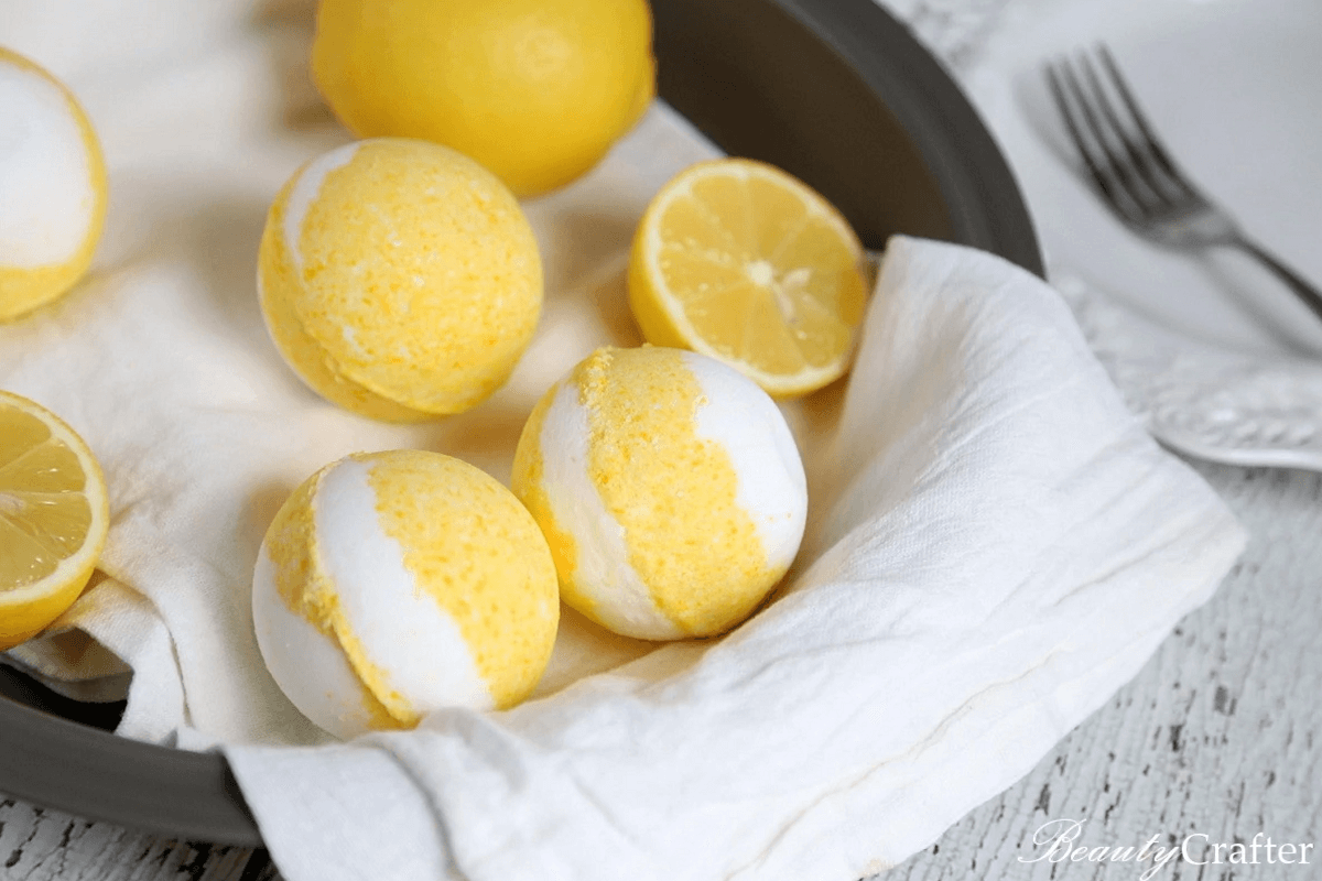 lemon meringue pie DIY bath bombs