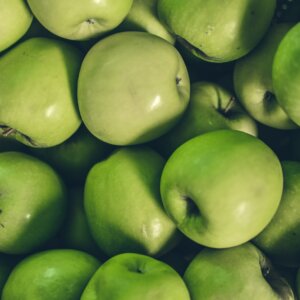 bunch of green apples