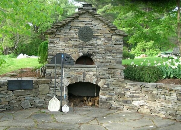 outdoor-stone-oven-vermont