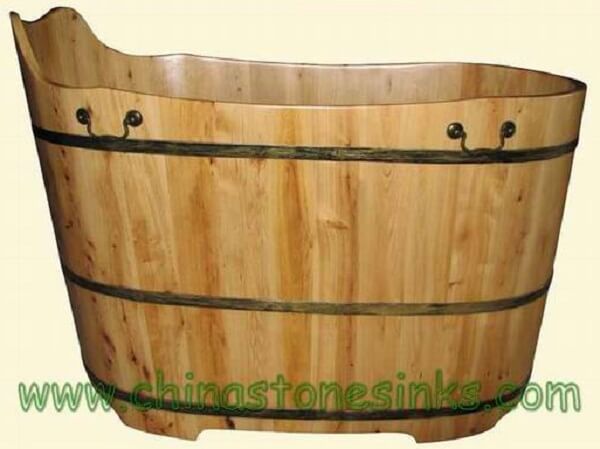 cedar-wood-bathtub
