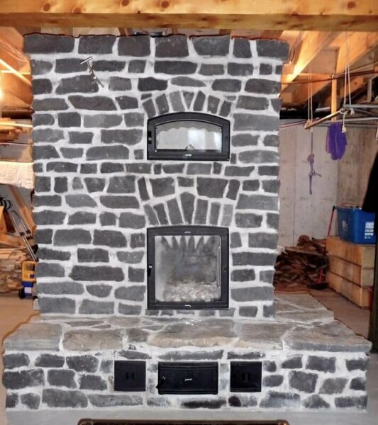 foyer-feuvert-saint-gedeon-masonry-heater-with-oven