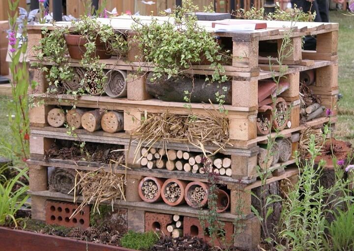 Solitary Bee Home Outdoor Garden Insect Home Insect Hotel 